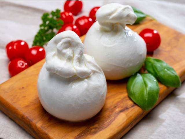 Sýr burrata pod drobnohledem